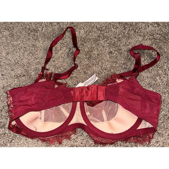 Victoria’s Secret red lace bralette - Picture 2 of 4